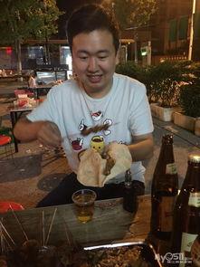 小胖休闲吃瓜,揭秘娱乐圈幕后故事